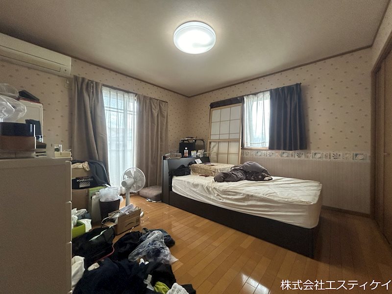 甲府市中小河原町　　中古 内観写真（リビング以外の居室）