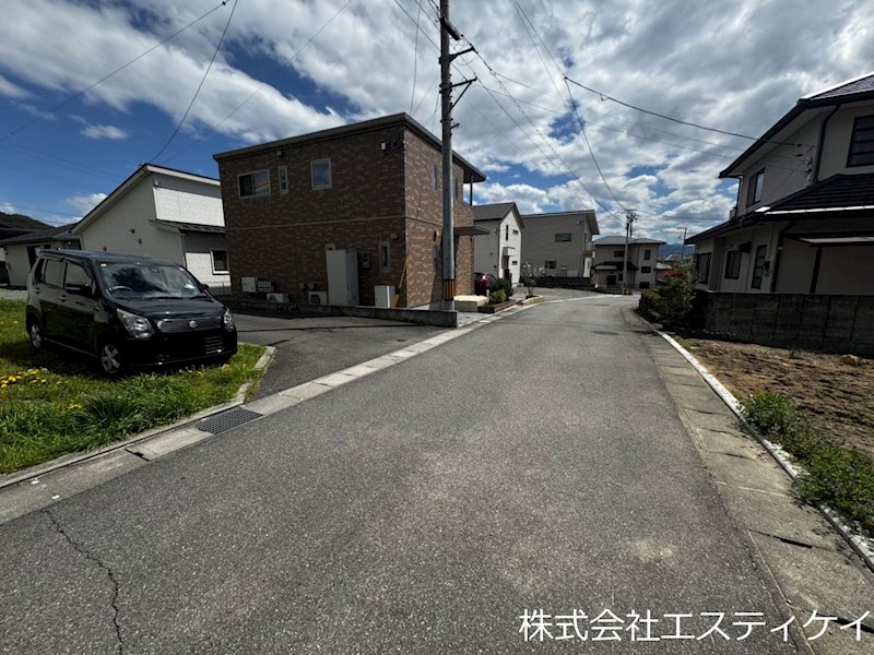 甲府市千塚4丁目　土地 現地写真（前面道路含む現地写真）
