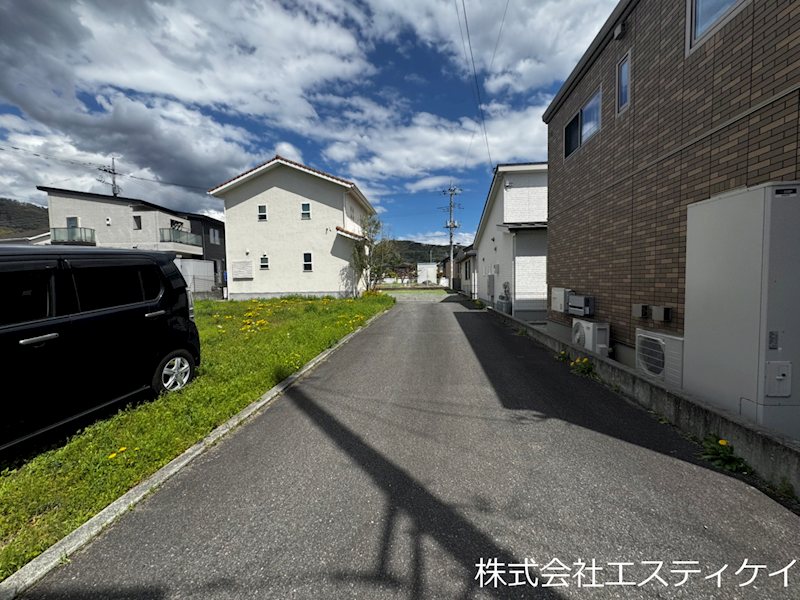 甲府市千塚4丁目　土地 現地写真（前面道路含む現地写真）