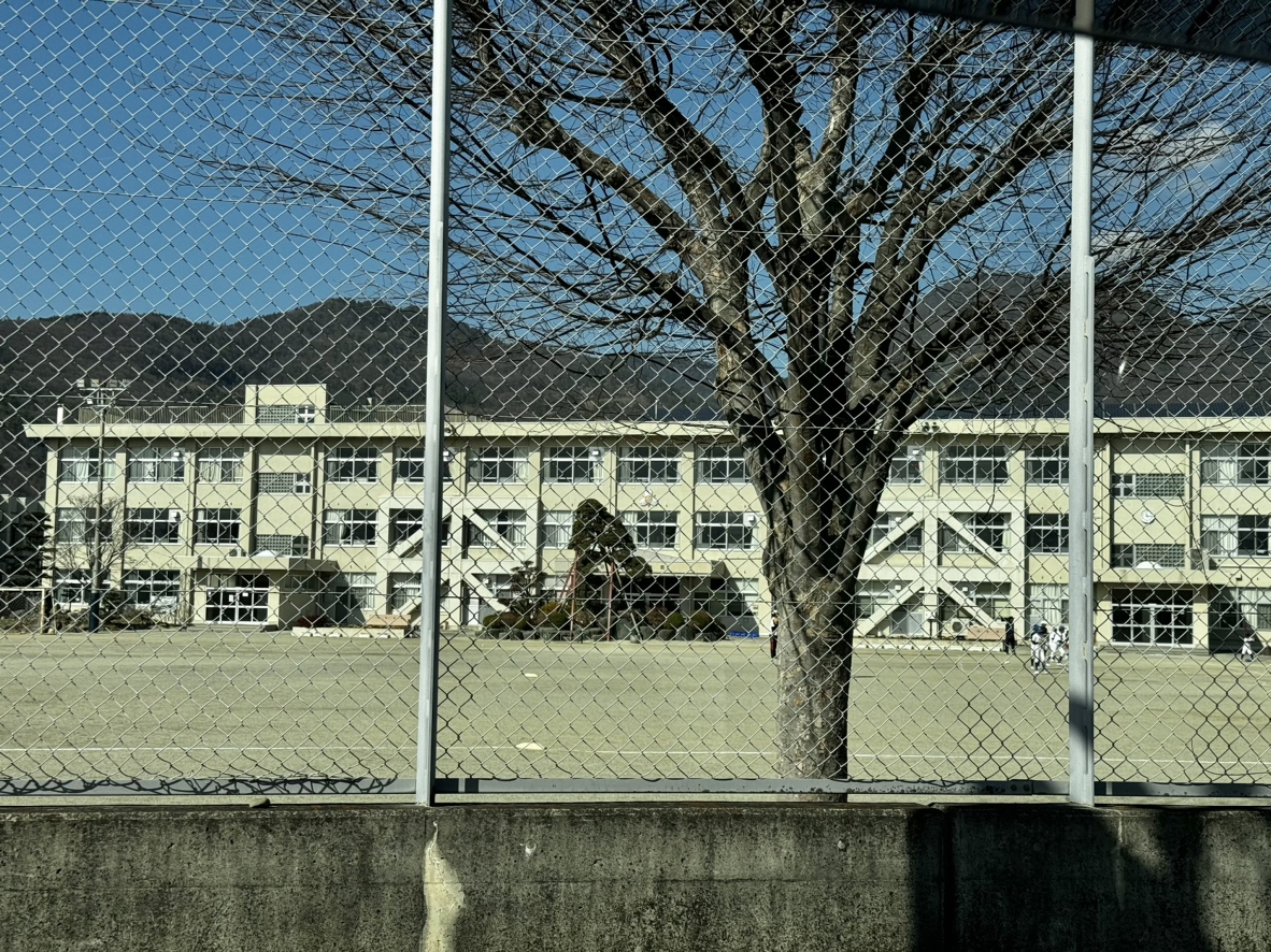 山梨県笛吹市春日居町熊野堂 小学校