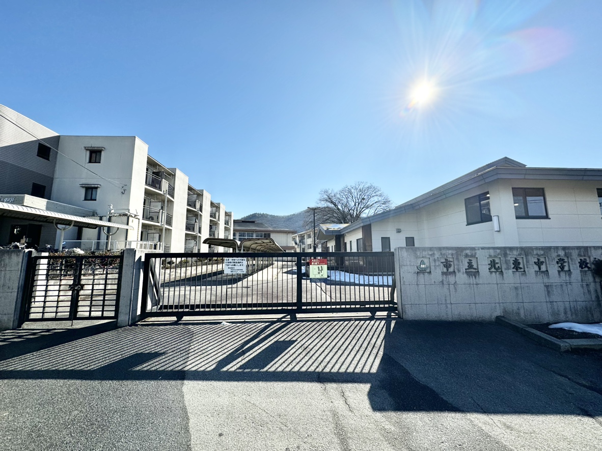 山梨県甲府市古府中町 中学校