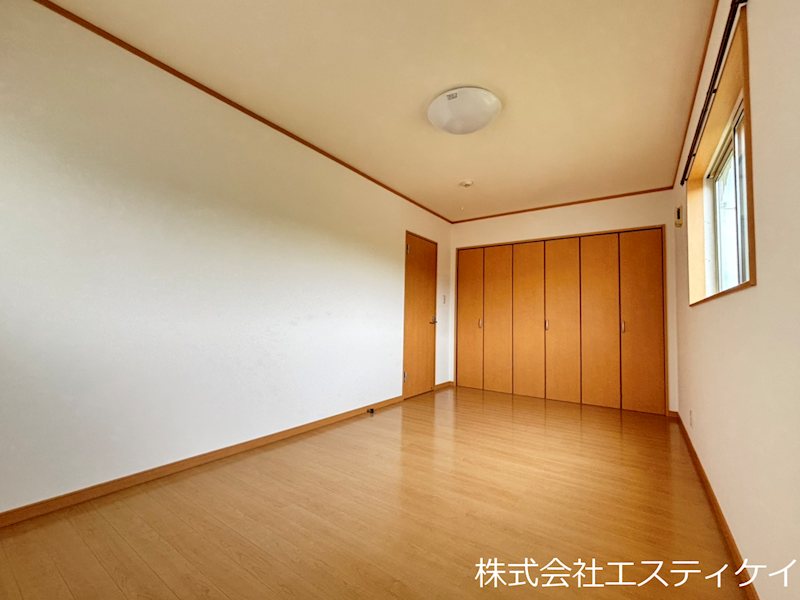 甲府市白井町　中古 内観写真（リビング以外の居室）