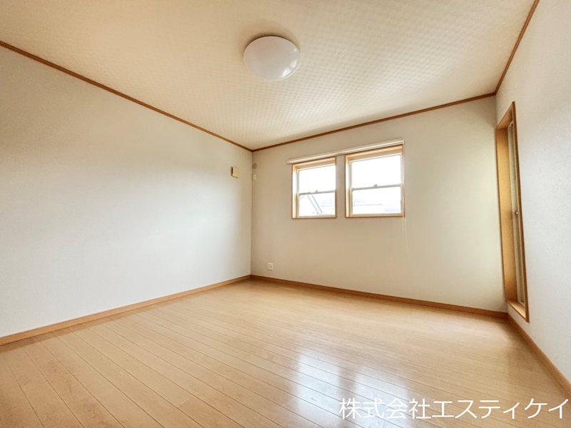 甲府市白井町　中古 内観写真（リビング以外の居室）
