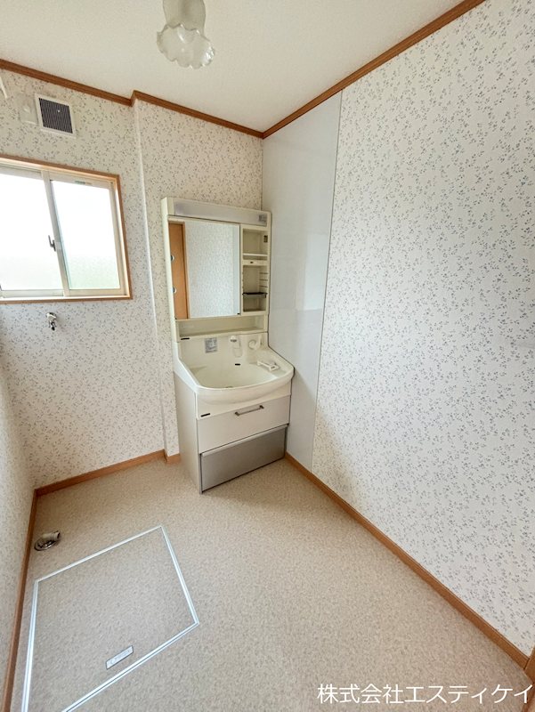 甲府市白井町　中古 内観写真（洗面台・洗面所）