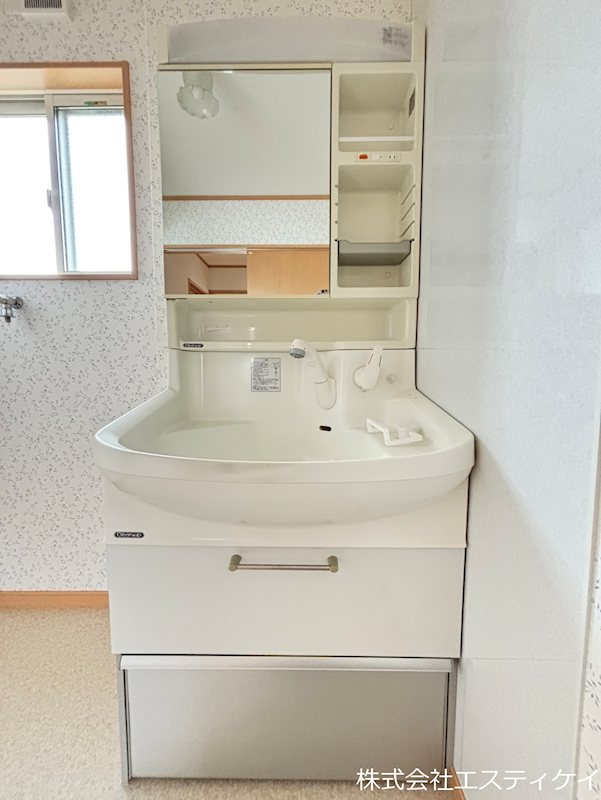 甲府市白井町　中古 内観写真（洗面台・洗面所）