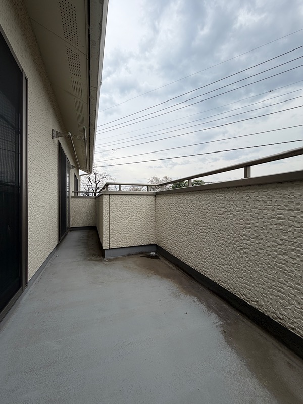 甲斐市西八幡　中古 現地写真（バルコニー）