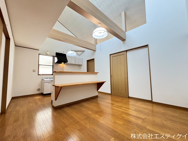 中央市臼井阿原　中古 内観写真（リビング）
