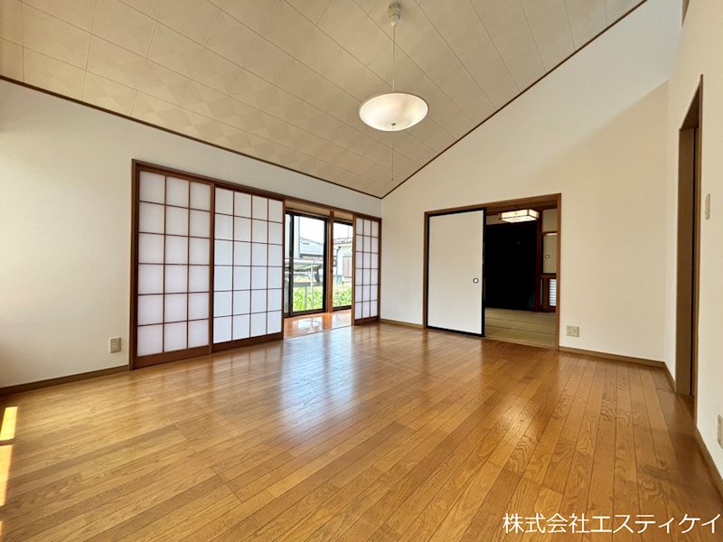 中央市臼井阿原　中古 内観写真（リビング以外の居室）