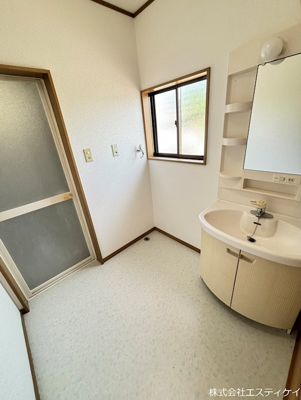 中央市臼井阿原　中古 内観写真（洗面台・洗面所）