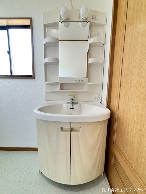 中央市臼井阿原　中古 内観写真（洗面台・洗面所）