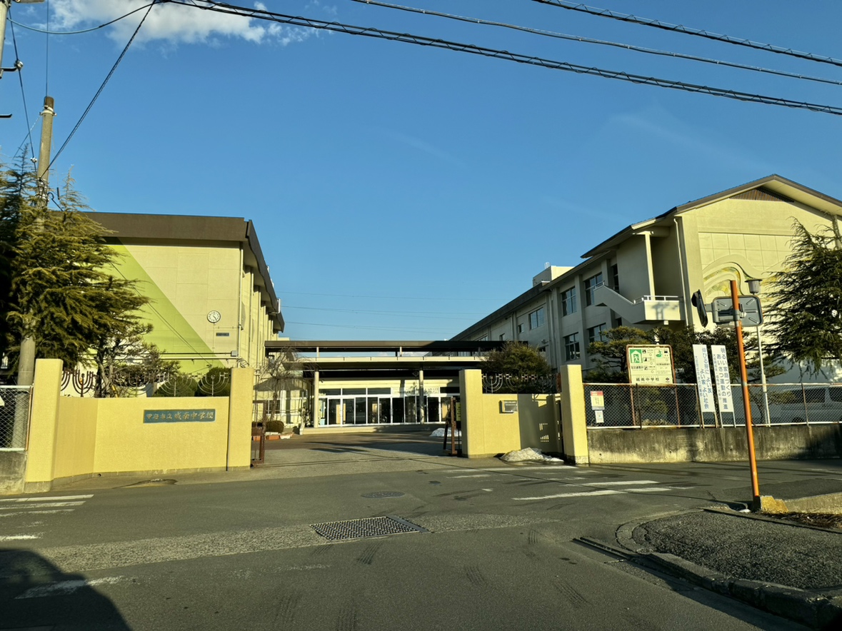 甲府市大里町新築建売住宅「TYPE-S」 中学校