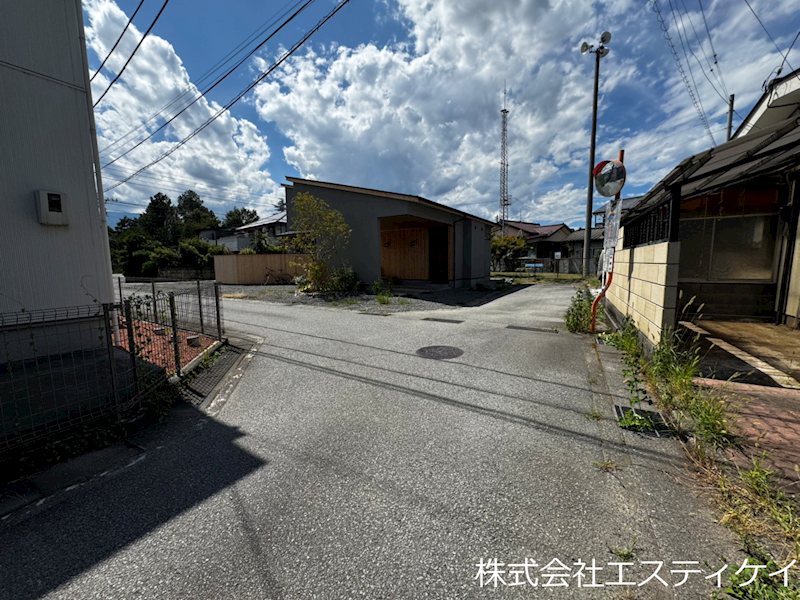 山梨県甲斐市西八幡 現地写真（前面道路含む現地写真）