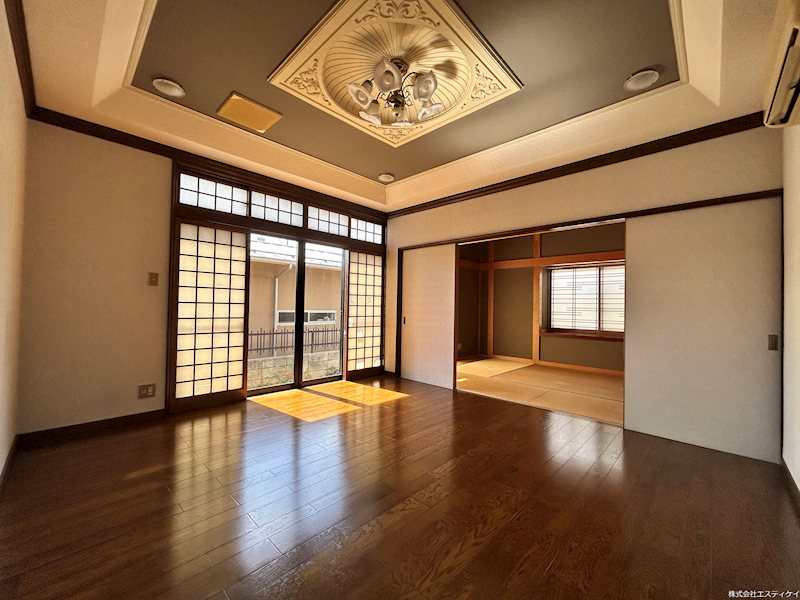 甲府市貢川本町　中古 内観写真（リビング以外の居室）