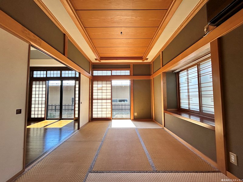 甲府市貢川本町　中古 内観写真（リビング以外の居室）