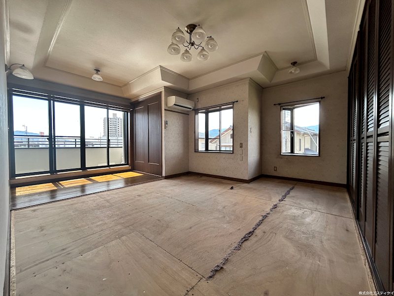 甲府市貢川本町　中古 内観写真（リビング以外の居室）