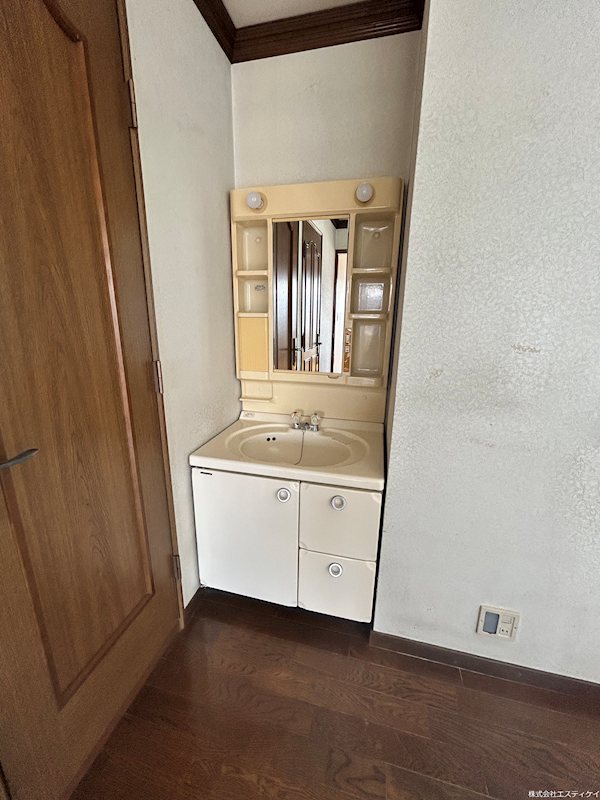 甲府市貢川本町　中古 内観写真（洗面台・洗面所）