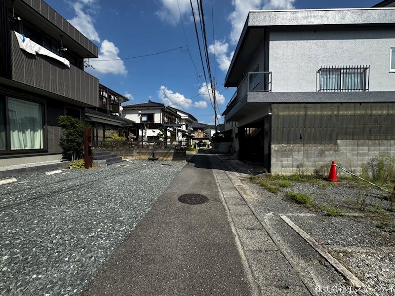 山梨県甲府市千塚５丁目 現地写真（前面道路含む現地写真）