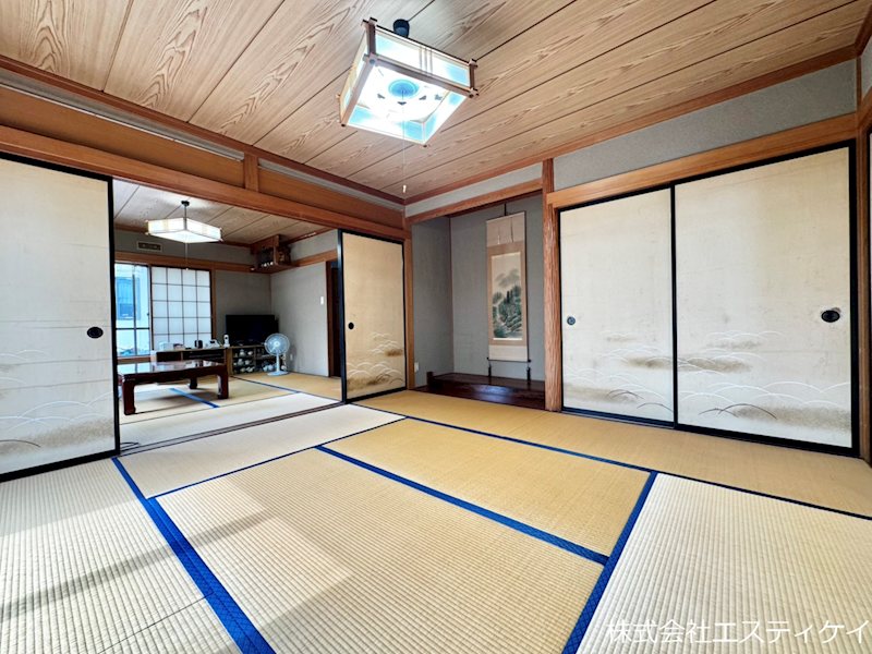 甲府市飯田4丁目　中古 内観写真（リビング以外の居室）