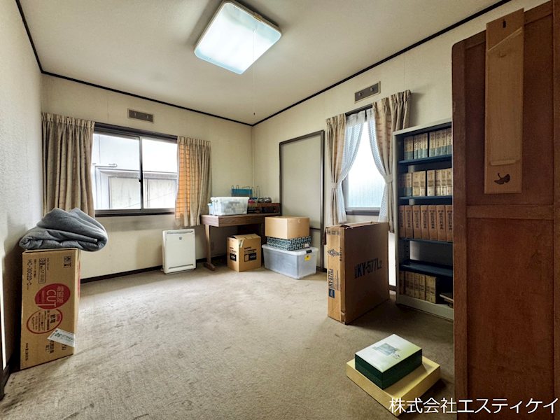 甲府市飯田4丁目　中古 内観写真（リビング以外の居室）
