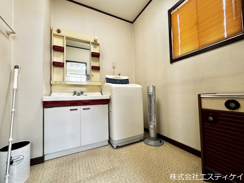 甲府市飯田4丁目　中古 内観写真（洗面台・洗面所）