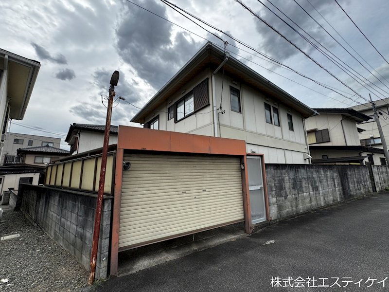甲府市飯田4丁目　中古 現地写真（駐車場）