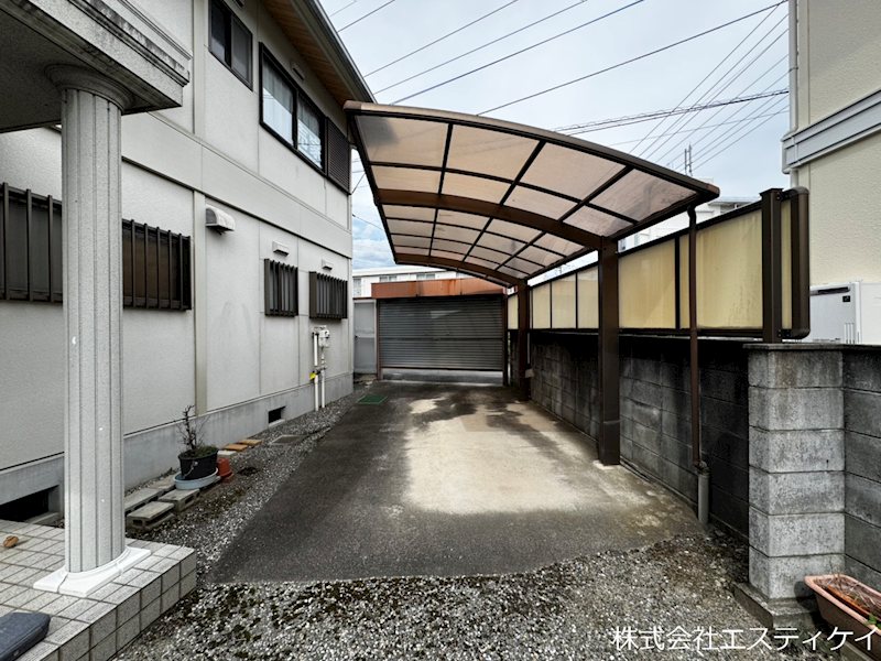 甲府市飯田4丁目　中古 現地写真（駐車場）