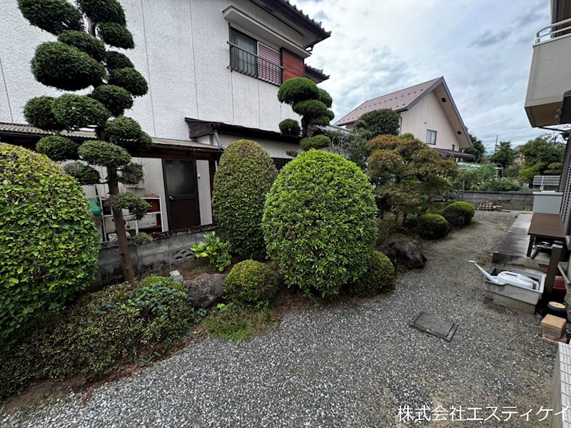 甲府市飯田4丁目　中古 現地写真（庭）