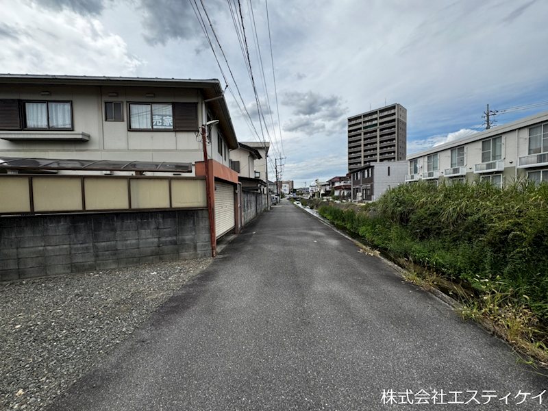 甲府市飯田4丁目　中古 現地写真（前面道路含む現地写真）