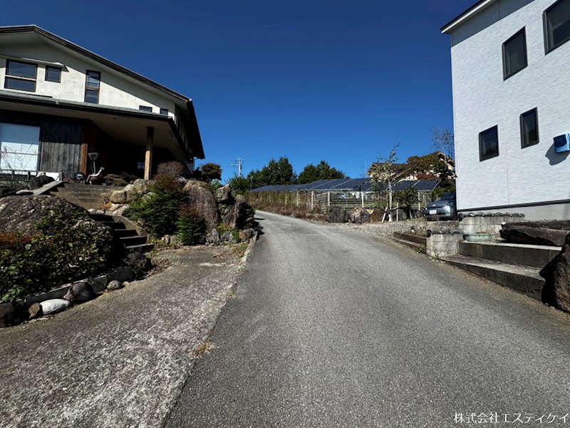 甲斐市宇津谷　中古 現地写真（前面道路含む現地写真）