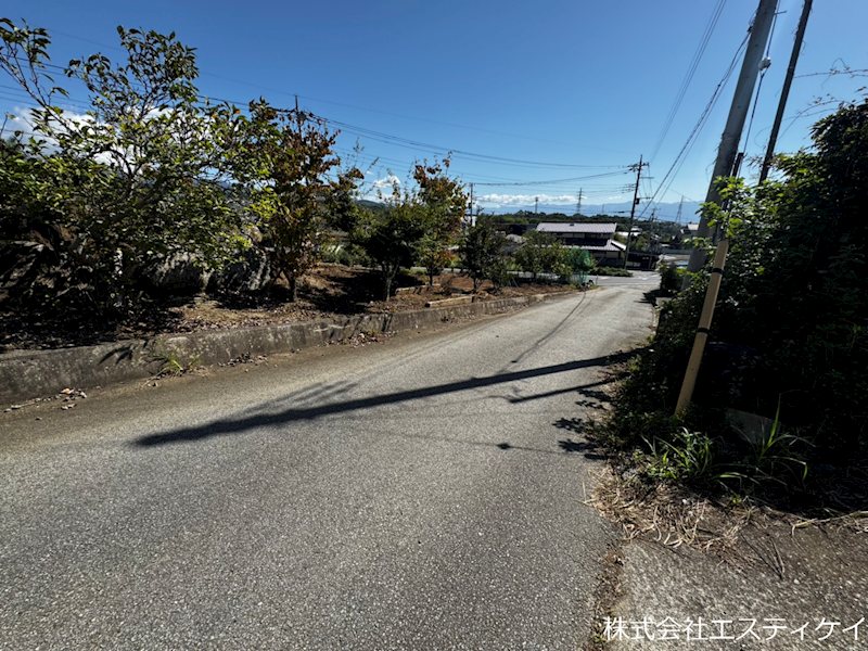 甲斐市宇津谷　中古 現地写真（前面道路含む現地写真）