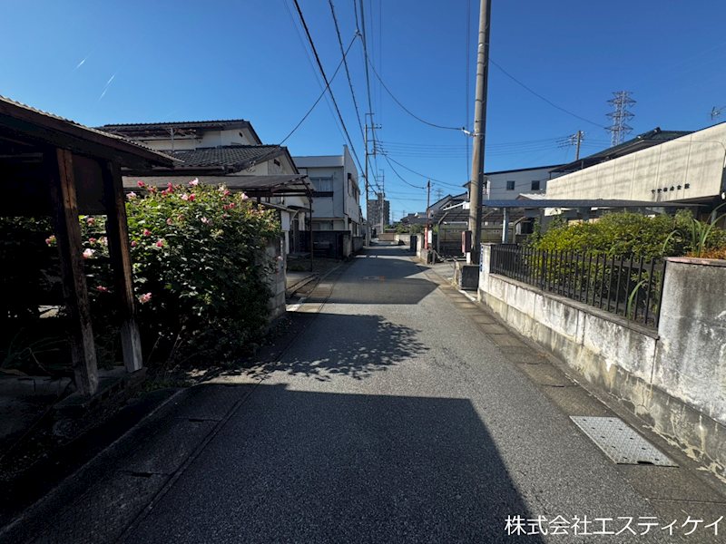 甲府市国母３丁目　土地 現地写真（前面道路含む現地写真）