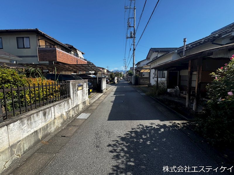 甲府市国母３丁目　土地 現地写真（前面道路含む現地写真）