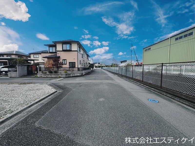 中央市臼井阿原　土地 現地写真（前面道路含む現地写真）