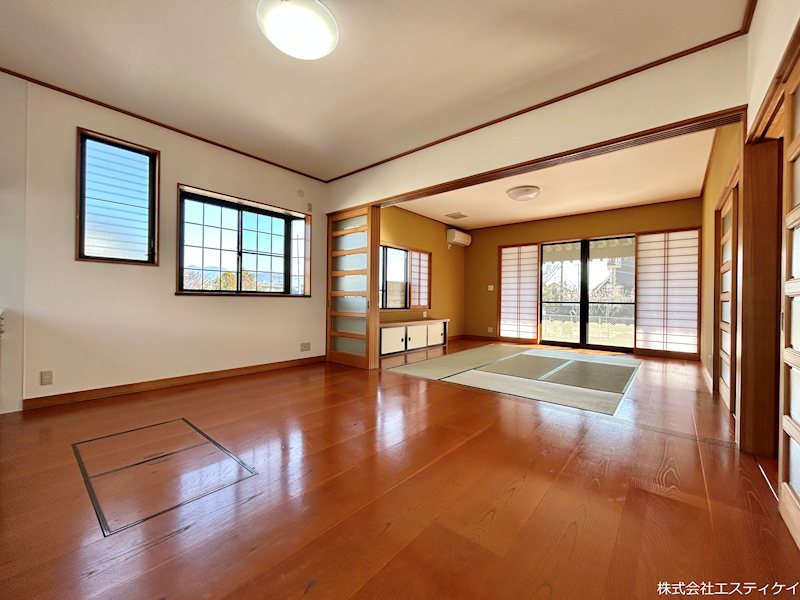 甲斐市竜王　中古 内観写真（リビング）