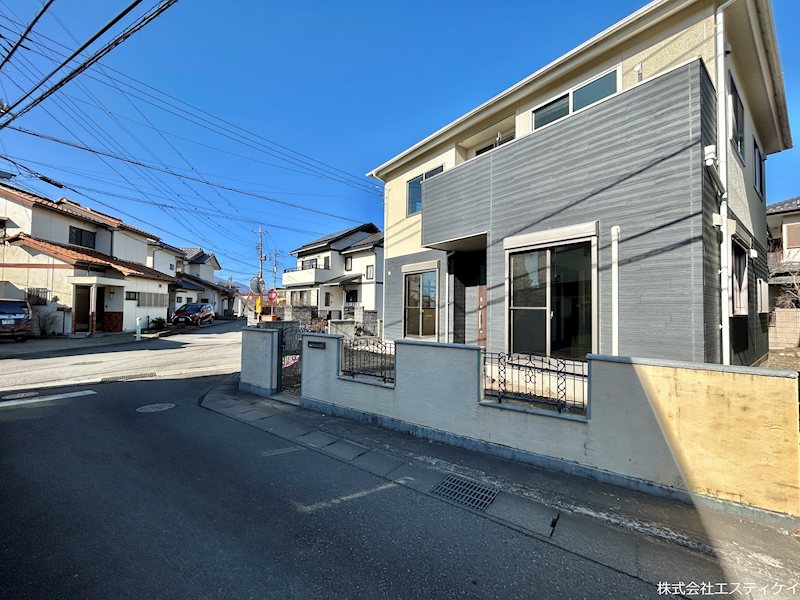 中央市中楯　中古 現地写真（前面道路含む現地写真）
