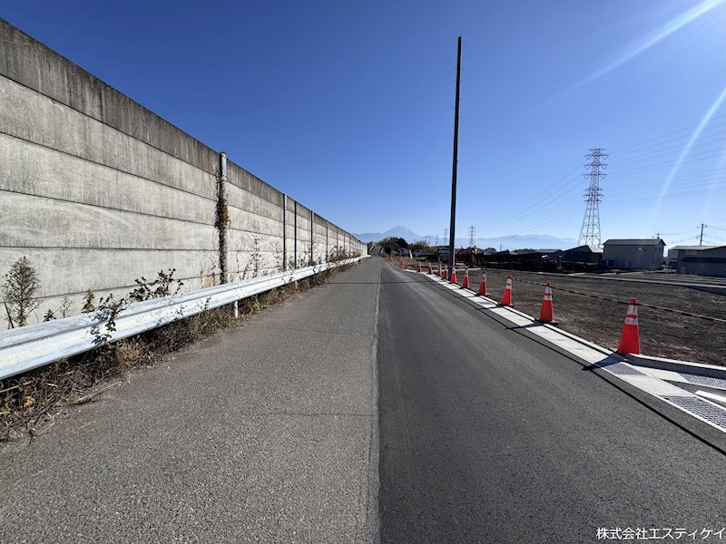 ユニヴァース龍地Ⅲ　区画11 現地写真（前面道路含む現地写真）