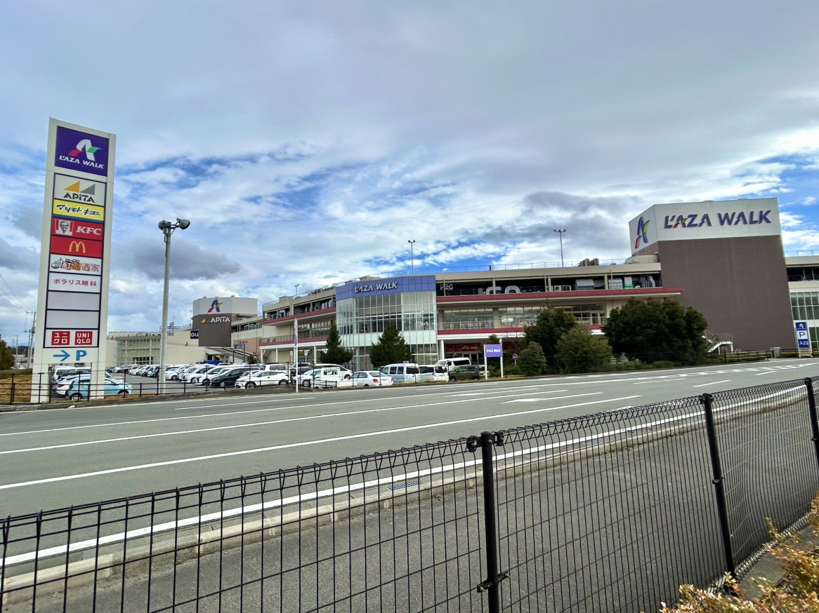 ユニヴァース龍地Ⅲ　区画21 ショッピング施設