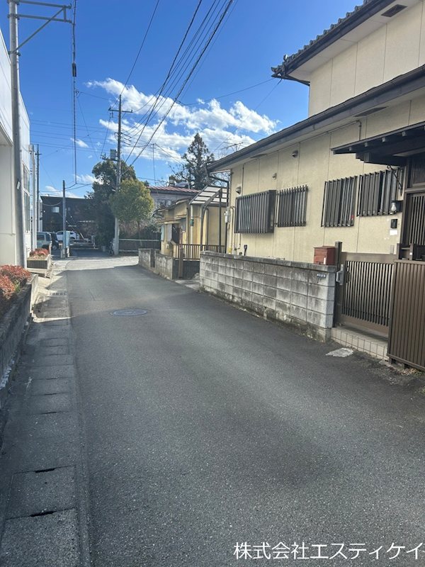 山梨県甲府市飯田３丁目 現地写真（前面道路含む現地写真）