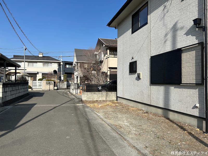 南アルプス市鏡中條　中古 現地写真（前面道路含む現地写真）