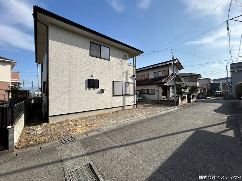 南アルプス市鏡中條　中古 現地写真（前面道路含む現地写真）