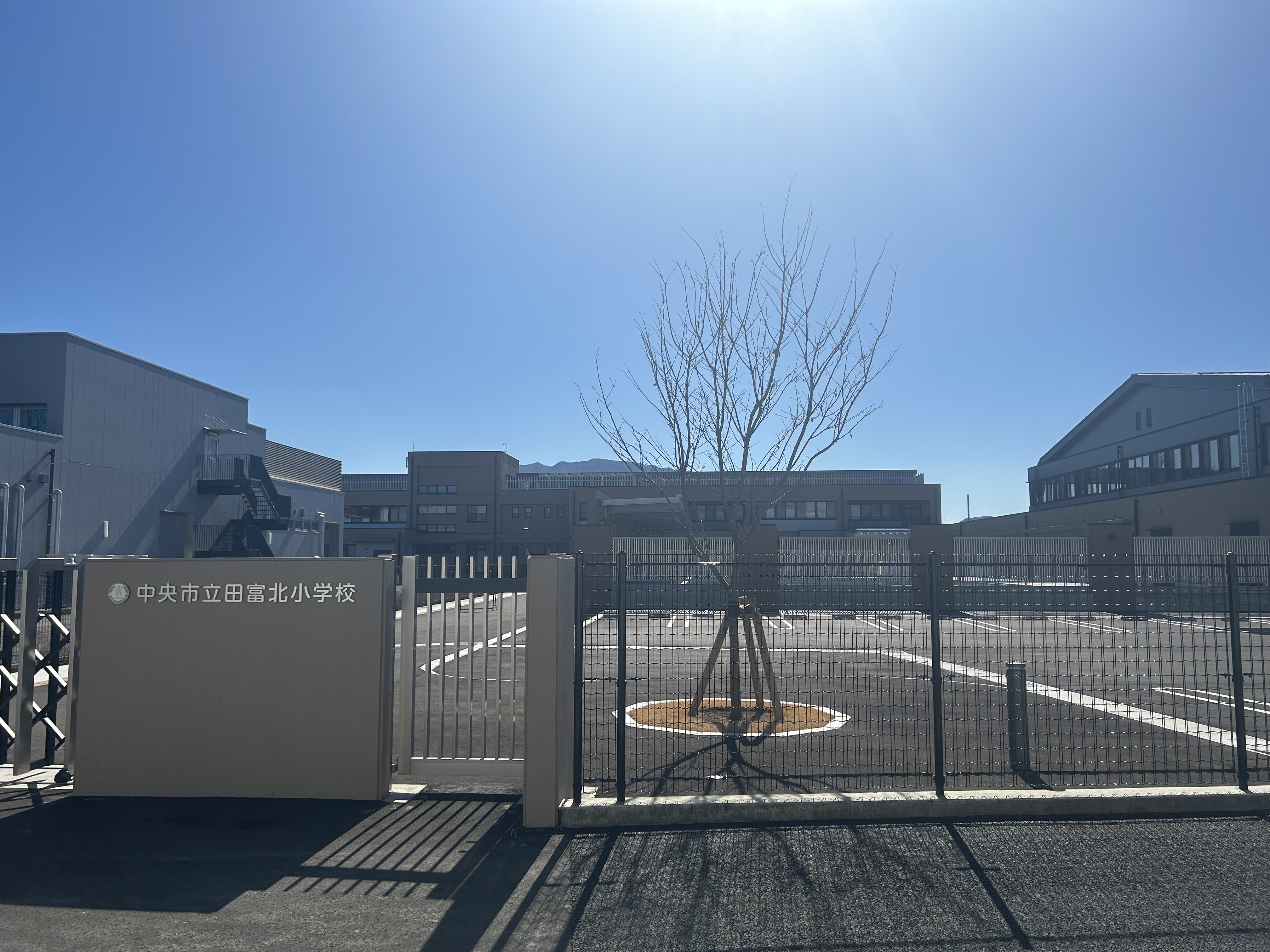 中央市山之神　新築戸建て 小学校
