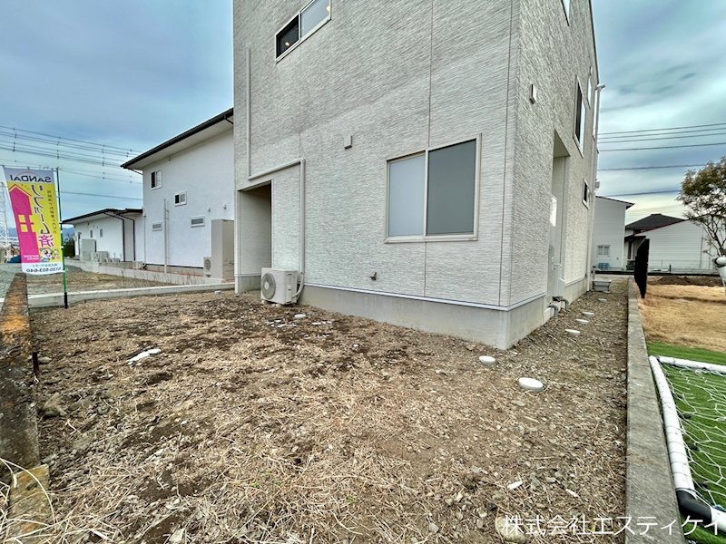 甲府市里吉４丁目　中古 現地写真（庭）