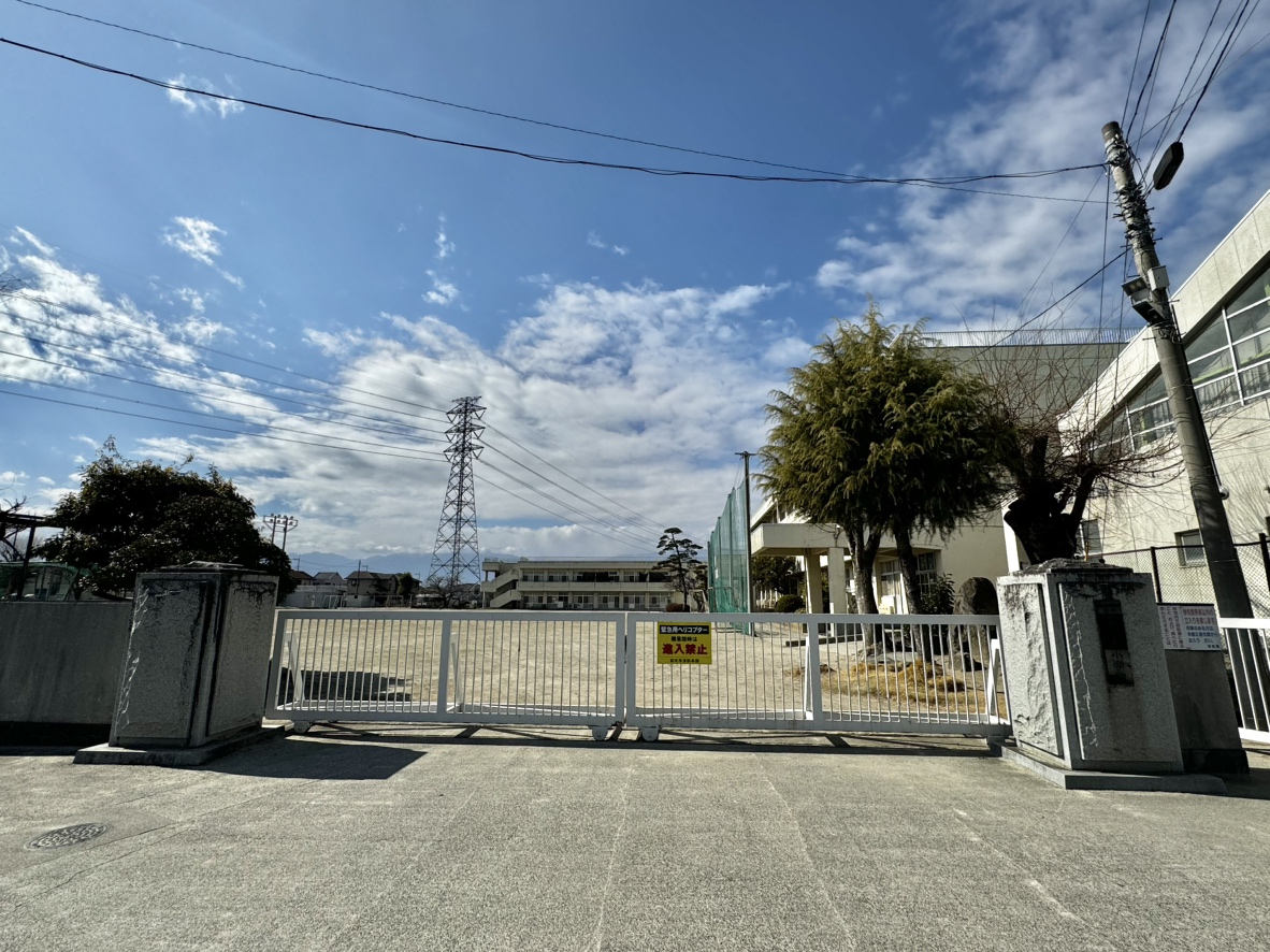 笛吹市石和町河内　4区画分譲地　No.2 小学校