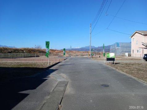 笛吹市石和町河内　4区画分譲地　No.4 現地写真（前面道路含む現地写真）