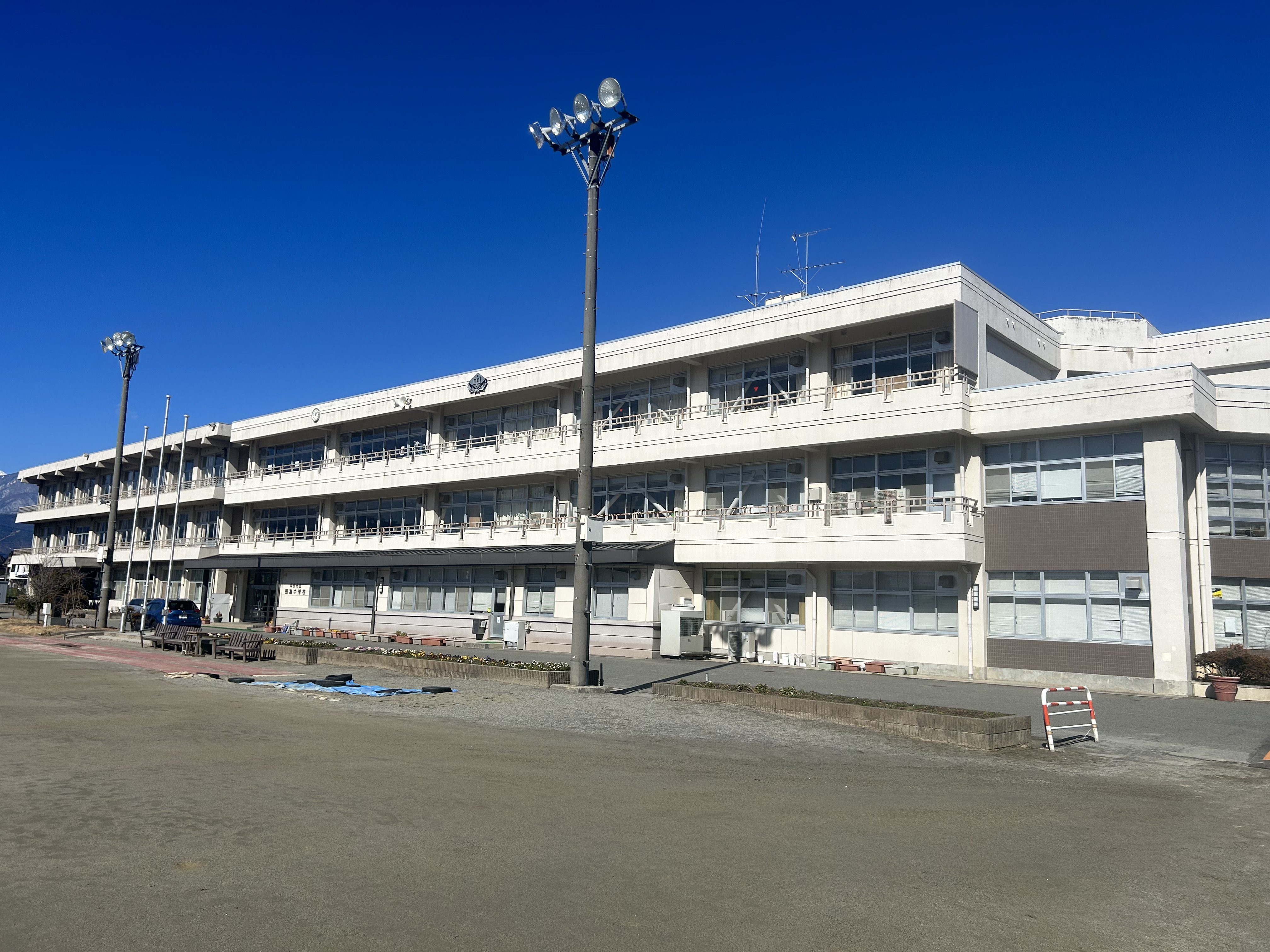 中央市臼井阿原4区画分譲地 No.4 中学校