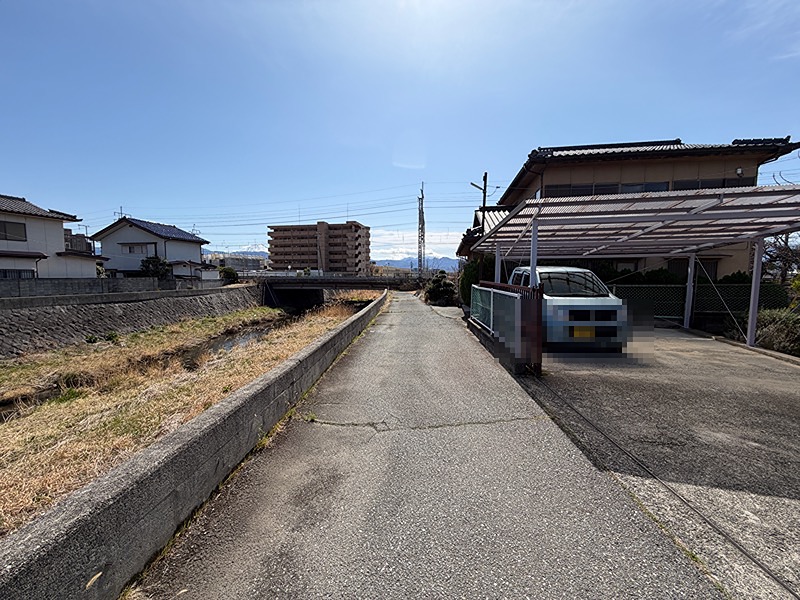 山梨県甲府市塩部１丁目 現地写真（前面道路含む現地写真）