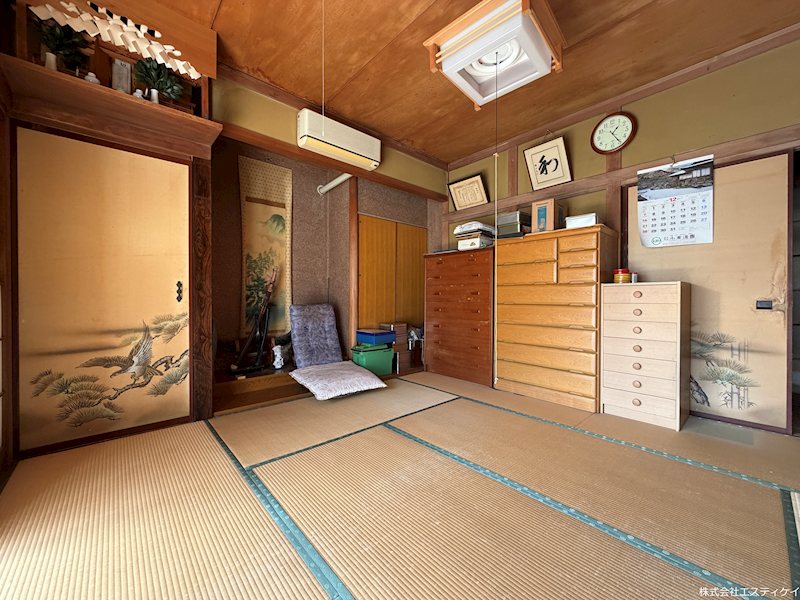 甲府市宝1丁目　中古 内観写真（リビング以外の居室）