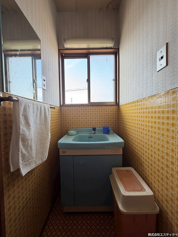 甲府市宝1丁目　中古 内観写真（洗面台・洗面所）