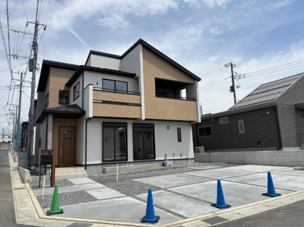 甲斐市龍地全3棟3号棟　新築戸建て  現地写真（駐車場）