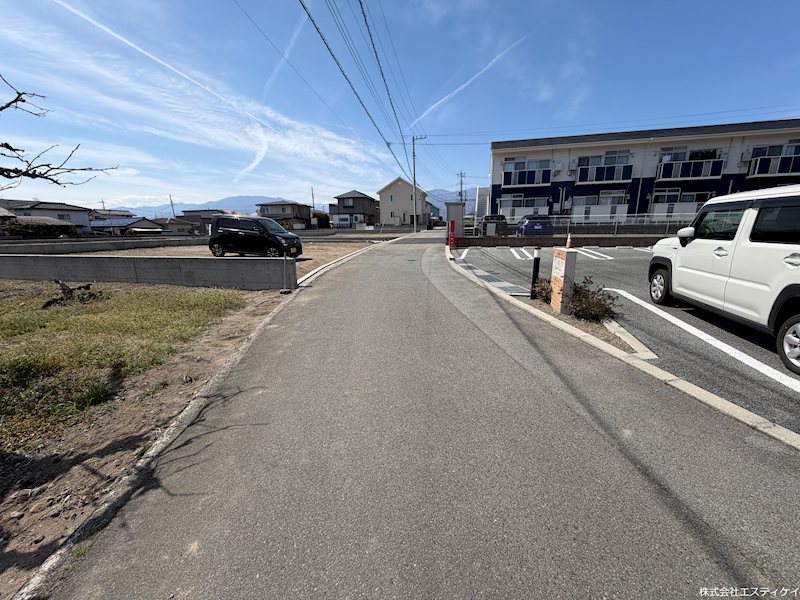 甲斐市島上条　土地 現地写真（前面道路含む現地写真）
